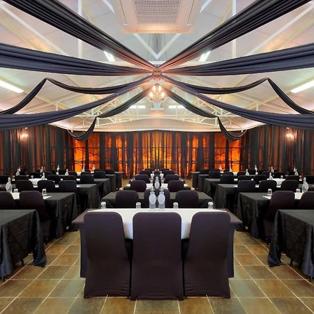 Protea Hotel By Marriott Polokwane Landmark Exterior foto