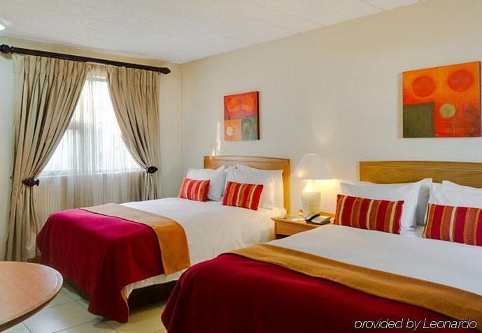 Protea Hotel By Marriott Polokwane Landmark Exterior foto