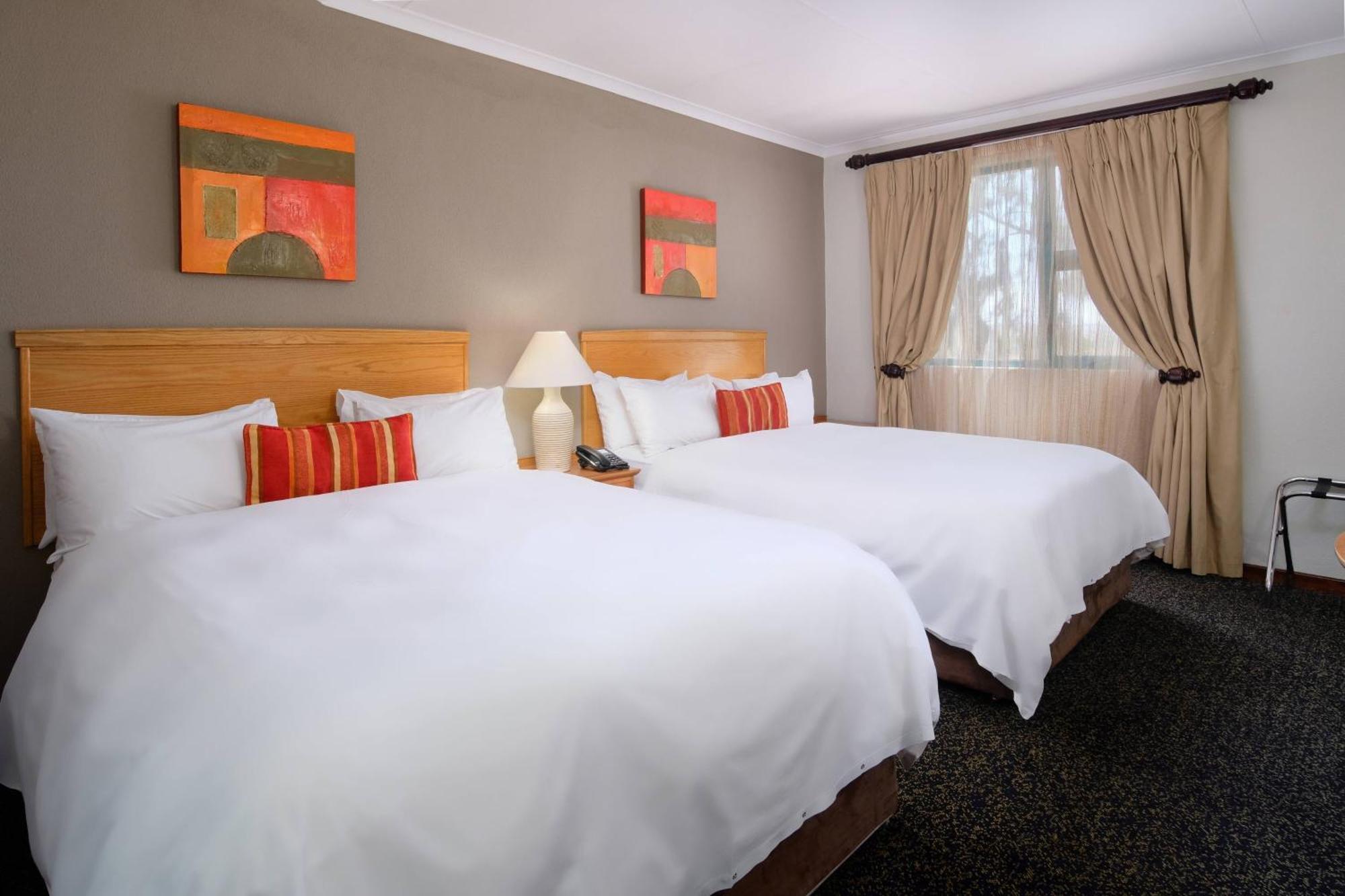 Protea Hotel By Marriott Polokwane Landmark Exterior foto